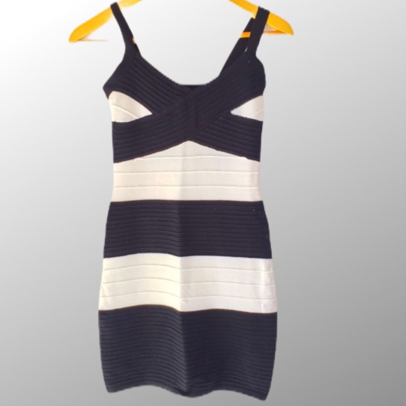 no brand Dresses & Skirts - 🌻🌻Fitted black stripe sheath bodycon stretch